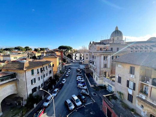 Penthouse w Rzym, Lazio