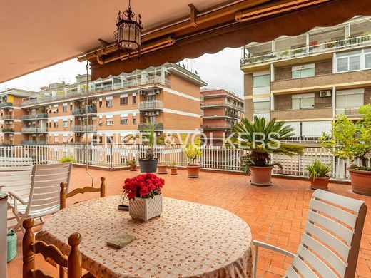 Ρετιρέ σε Ρώμη, Lazio