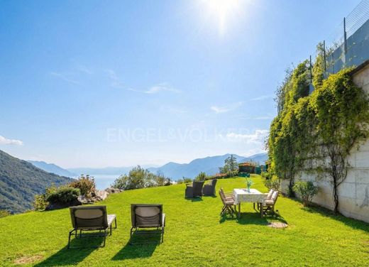 Villa in Maccagno, Provincia di Varese