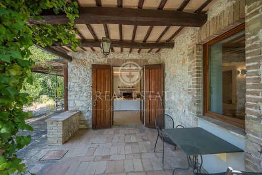 Casa de campo en Campello sul Clitunno, Provincia di Perugia