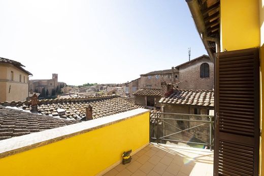 Penthouse Siena, Siena ilçesinde