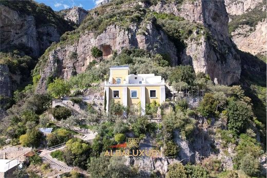 Villa Positano, Salerno ilçesinde