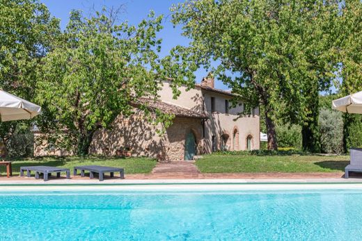 Country House in Cetona, Province of Siena