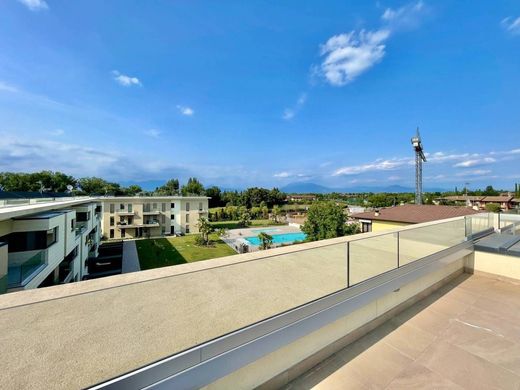 Penthouse Desenzano del Garda, Brescia ilçesinde