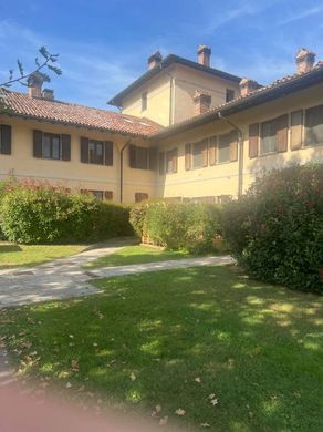 Villa a Pieve Emanuele, Milano