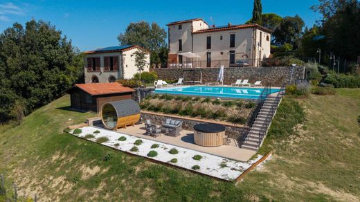 Villa in Palaia, Province of Pisa