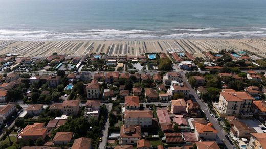 Villa in Pietrasanta, Provincia di Lucca