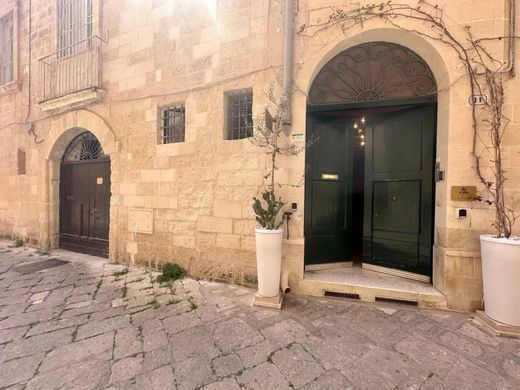 Apartment / Etagenwohnung in Lecce, Provincia di Lecce