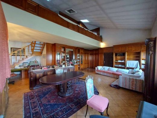 Villa in San Giorgio Canavese, Turin