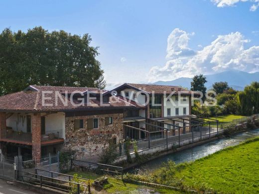 Villa in Bairo, Turin