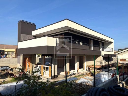 Villa en Desenzano del Garda, Provincia di Brescia