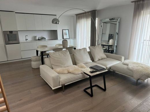 Appartement in Milaan, Città metropolitana di Milano