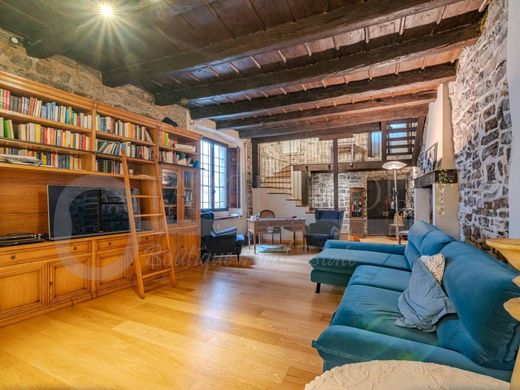 Appartamento a Como, Lombardia