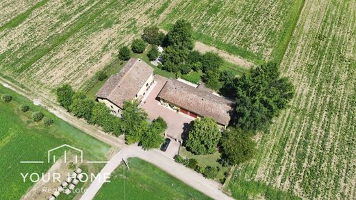 Country House in Reggio nell'Emilia, Provincia di Reggio Emilia