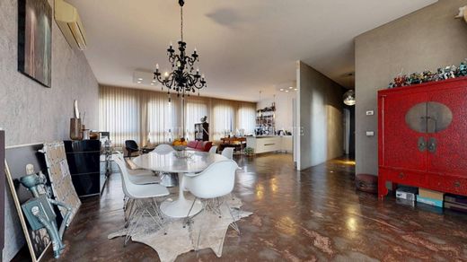 Apartment in Milan, Lombardy