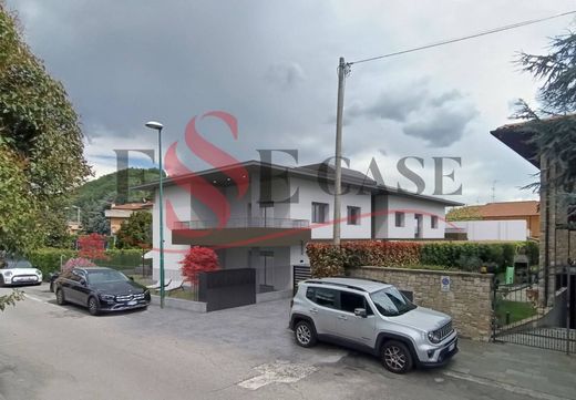 Apartment in Scanzo-Rosciate, Provincia di Bergamo