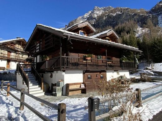 Villa a Gressoney-Saint-Jean, Aosta