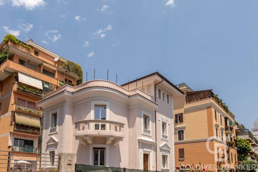 Oficina en Roma, Lazio