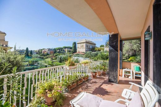 Appartamento a Genova, Liguria