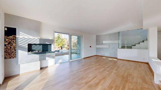 Villa in Varese, Provincia di Varese