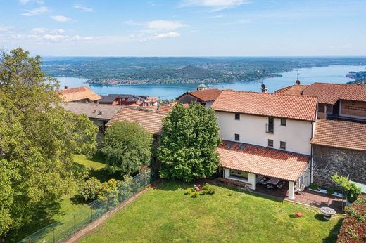 Villa Nebbiuno, Novara ilçesinde