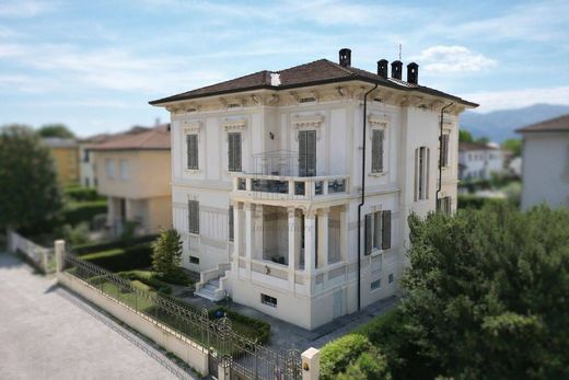 Villa in Lucca, Provincia di Lucca