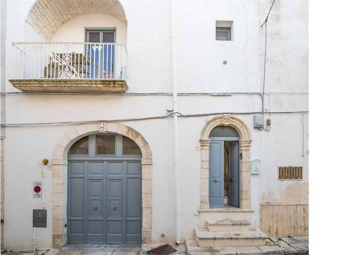 Wohnkomplexe in Ostuni, Provincia di Brindisi