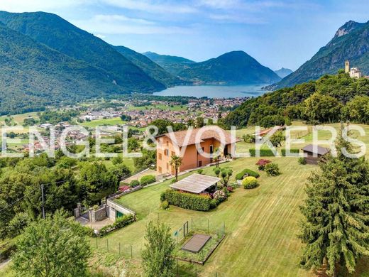 Apartament w Carlazzo, Provincia di Como