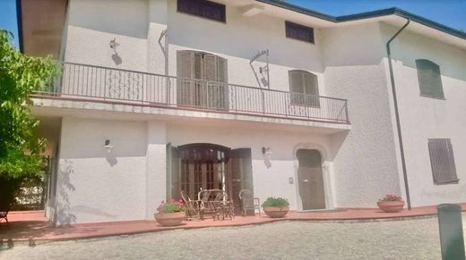 Villa - Sant'Angelo dei Lombardi, Provincia di Avellino