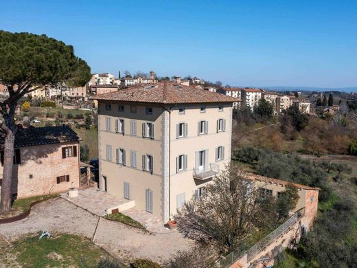 Villa a Siena, Toscana