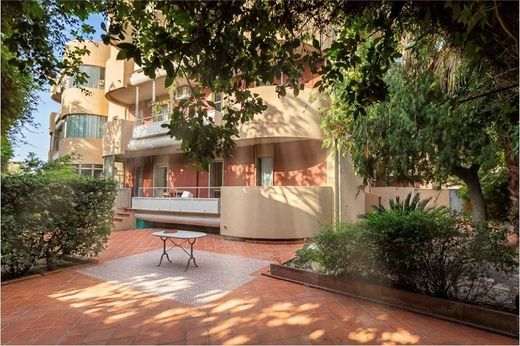 Apartment / Etagenwohnung in Cagliari, Provincia di Cagliari