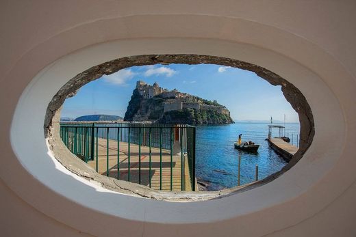 Βίλα σε Ischia, Napoli