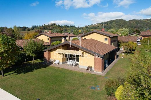 Villa a Mozzo, Bergamo