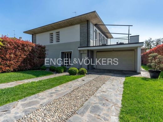 Villa - Arosio, Provincia di Como