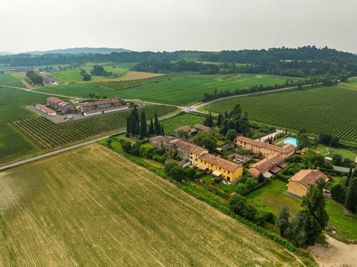 컨트리하우스 / Valeggio sul Mincio, Provincia di Verona