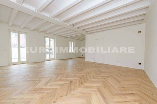 Brescia, Provincia di Bresciaのアパートメント