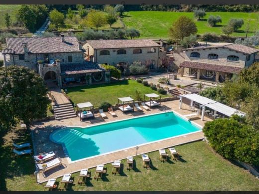 Willa w Todi, Provincia di Perugia