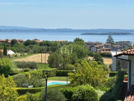 아파트 / Padenghe sul Garda, Provincia di Brescia