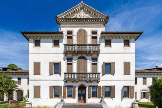 Villa a Belluno, Veneto