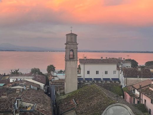 펜트하우스 / Desenzano del Garda, Provincia di Brescia