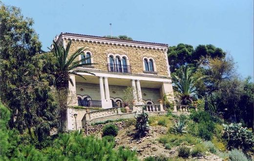 Villa a Taormina, Messina