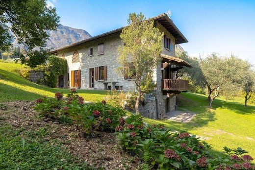 Casale a Griante, Como