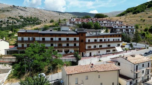 Otel Lucoli, L’Aquila ilçesinde