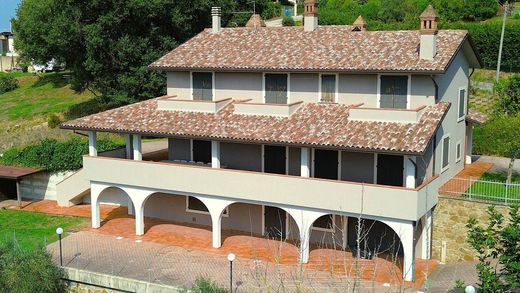 Villa in Passignano sul Trasimeno, Provincia di Perugia