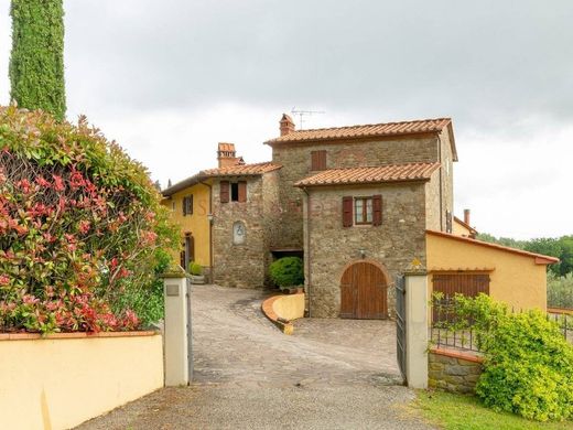 Edificio en Carmignano, Provincia di Prato