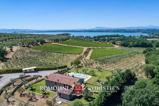 Landhuis in Tuoro sul Trasimeno, Provincia di Perugia