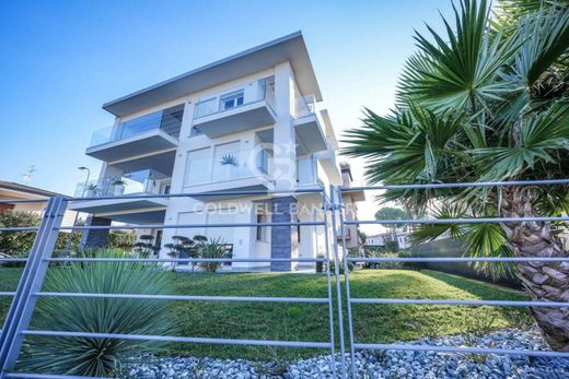 Desenzano del Garda, Provincia di Bresciaのペントハウス