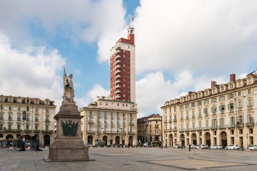 Apartment / Etagenwohnung in Turin, Piemont