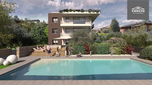 Apartment / Etagenwohnung in Desenzano del Garda, Provincia di Brescia