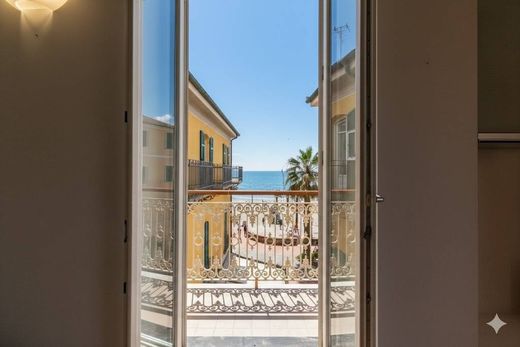 Appartement à Laigueglia, Savone